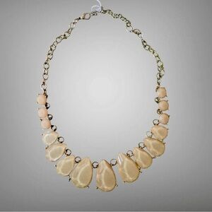 GOLD TONE ACRYLIC STATEMENT NECKLACE